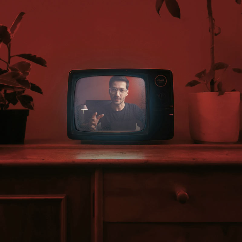 (decorative) TV showing a recorded training session.